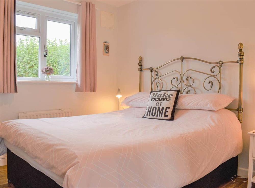 Double bedroom at Barn Owls Holiday Bungalow in Weston, near Sidmouth, Devon