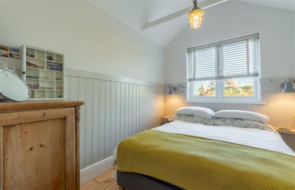 First floor: Bedroom two, double bed at Barnwell Cottage, Holme-next-the-Sea near Hunstanton