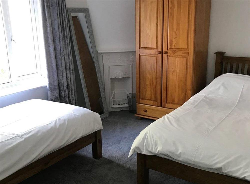 Twin bedroom (photo 2) at Barreg in Barmouth, near Dolgellau, Gwynedd