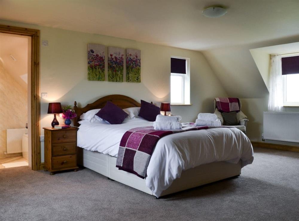 Double bedroom with en-suite at Barwick in Exbourne, near Okehampton, Devon