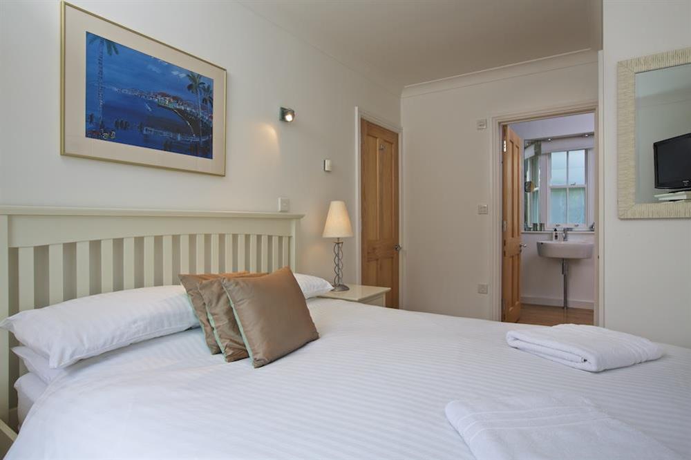 En suite double bedroom (first floor) (photo 2) at Batson House in , Salcombe
