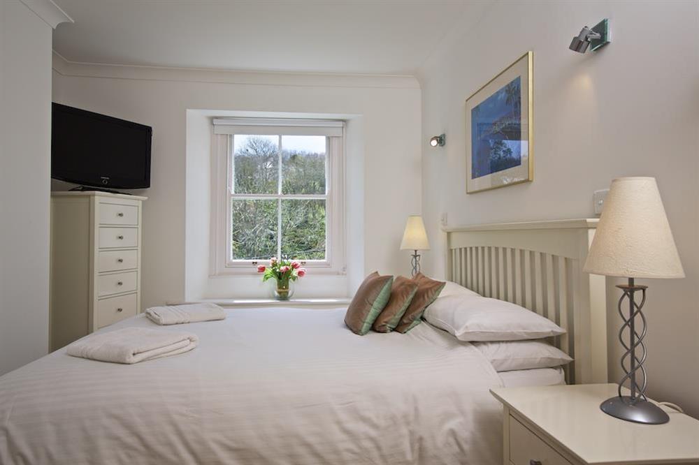 En suite double bedroom (first floor) at Batson House in , Salcombe