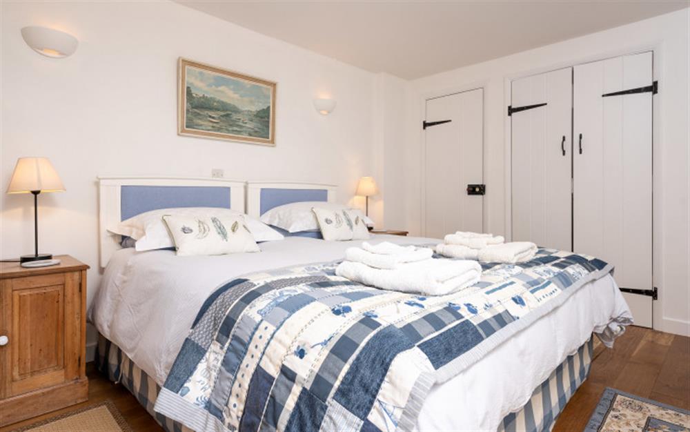 The very comfortable bedroom. at Battery Cottage in Noss Mayo