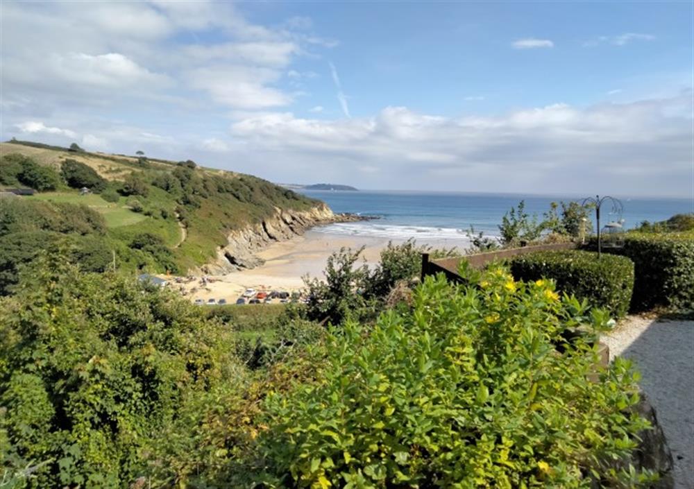 The setting of Bay View at Bay View in Maenporth