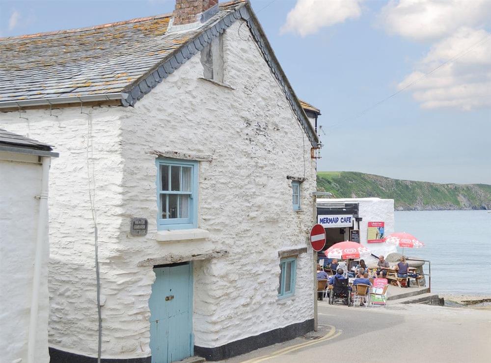 Quaint town centre holiday property at Beach Corner Cottage in Gorran Haven, near St Austell, Cornwall