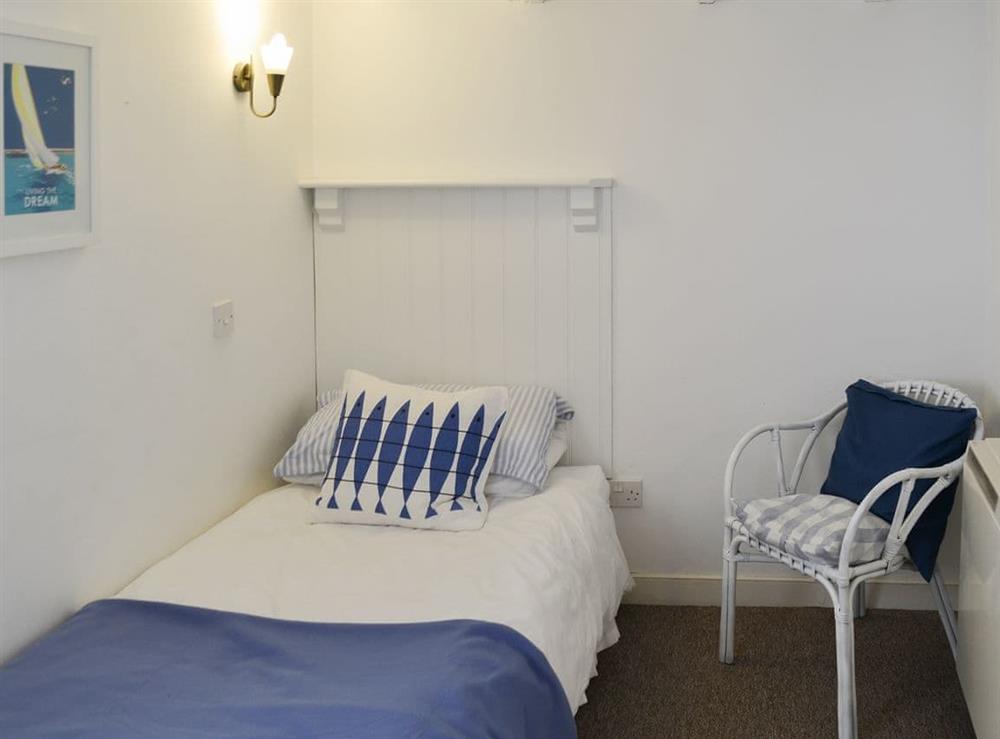 Well appointed twin bedroom at Beach Corner Cottage in Gorran Haven, near St Austell, Cornwall