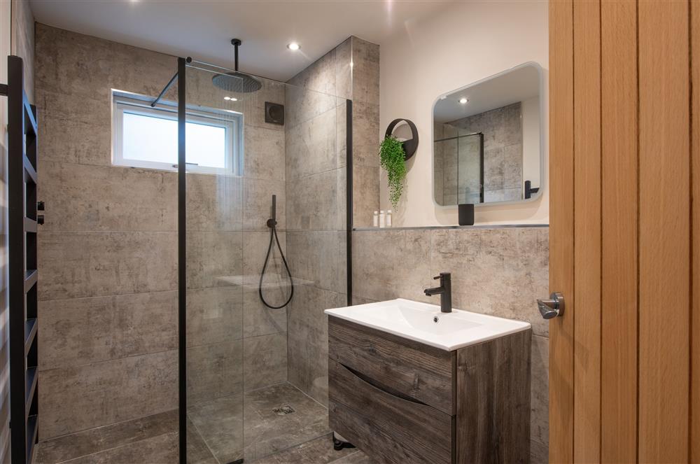 The Lobster Pot: Family shower room at Beach Cottage and The Lobster Pot, St Agnes