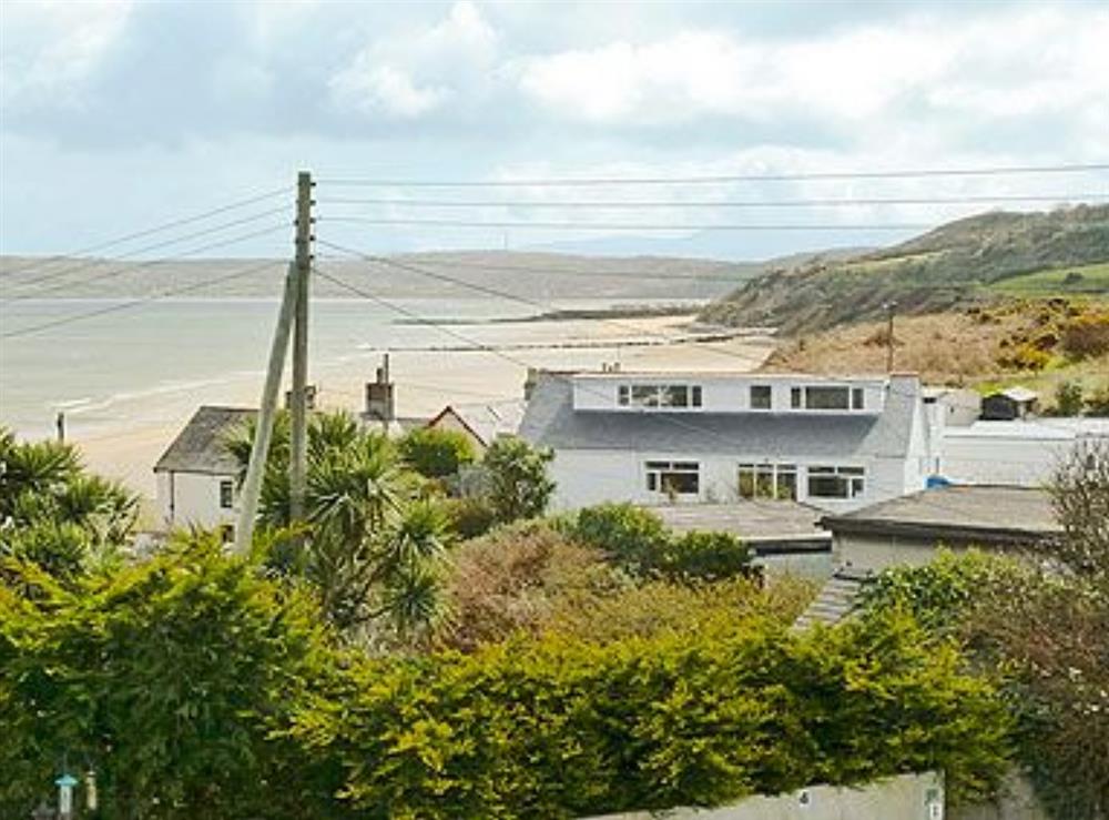 Beach Cottage in Benllech, Anglesey, Gwynedd sleeps 5