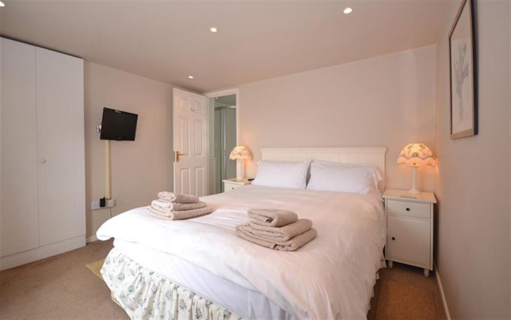 The master bedroom at Beach Cottage in Looe