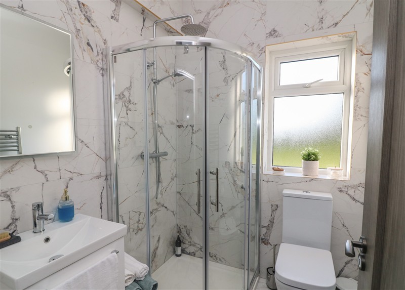 The bathroom at Beach Row, Fethard-On-Sea