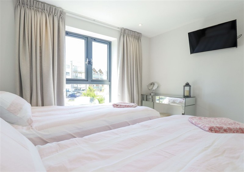 One of the 2 bedrooms (photo 4) at Beach View Fistral, Newquay