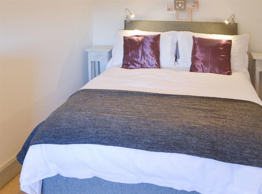 Inviting arnd relaxing double bedroom at Beachcomber Cottage in Newbiggin-by-the-Sea, near Ashington, Northumberland