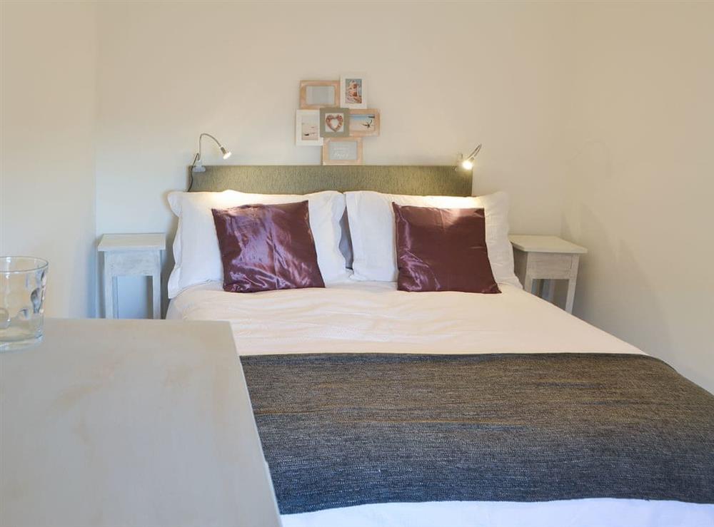 Welcoming double bedroom at Beachcomber Cottage in Newbiggin-by-the-Sea, near Ashington, Northumberland