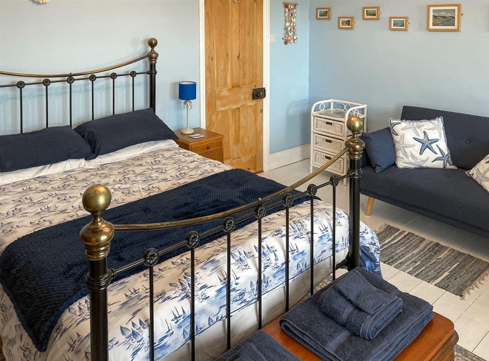 Double bedroom (photo 2) at Beachcombers Retreat in Felixstowe, Suffolk
