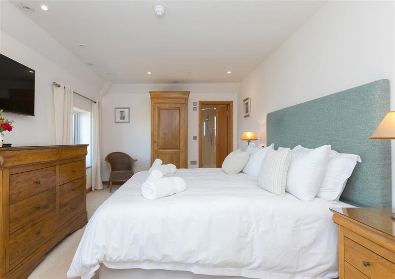 One of the 5 bedrooms (photo 2) at Beachcroft, Carbis Bay