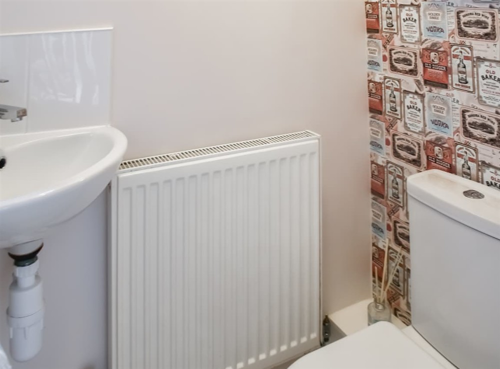 Bathroom (photo 3) at Beachmans Cottage in Great Yarmouth, Norfolk