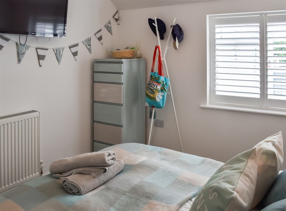 Double bedroom (photo 3) at Beachmans Cottage in Great Yarmouth, Norfolk