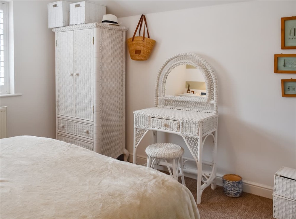 Double bedroom (photo 5) at Beachmans Cottage in Great Yarmouth, Norfolk