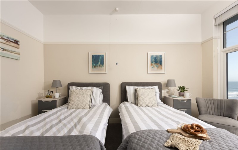 This is a bedroom (photo 5) at Beachside Fistral, Cornwall