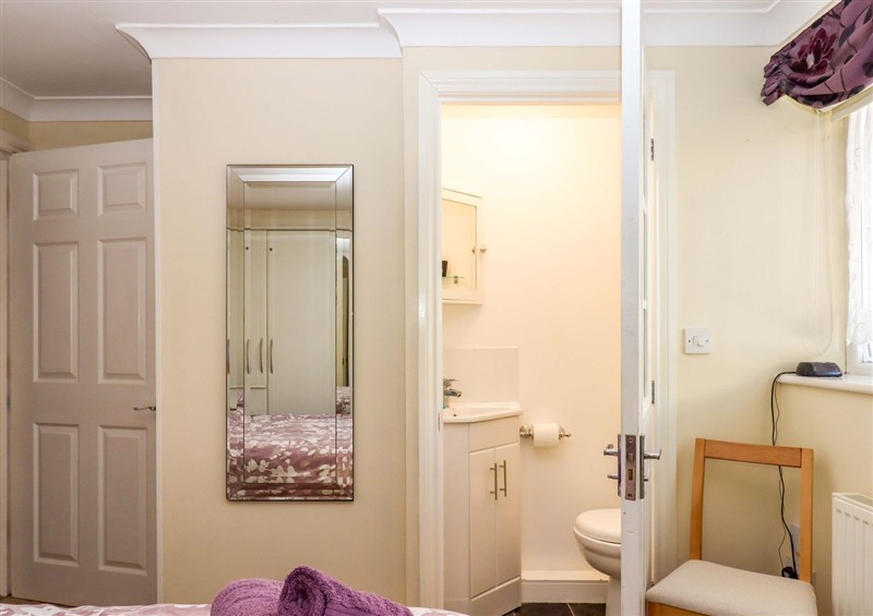 A bedroom in Beachside (photo 2) at Beachside, Paignton
