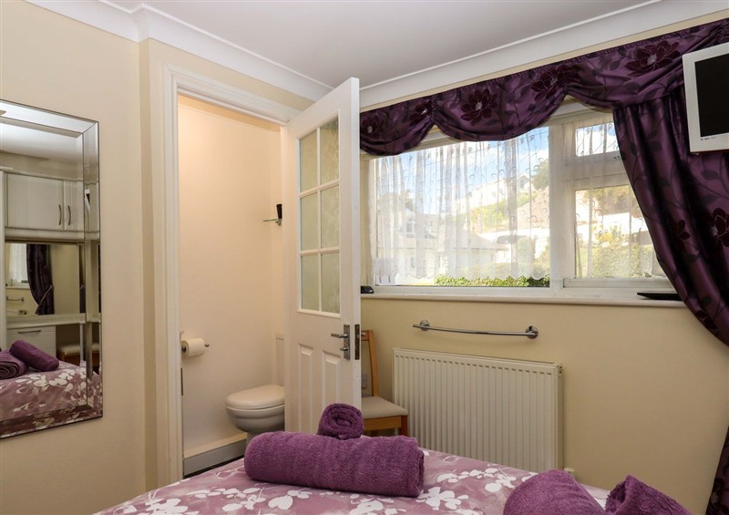 One of the 2 bedrooms (photo 4) at Beachside, Paignton