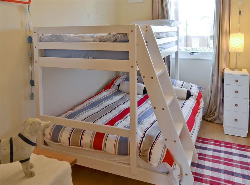 Convenient ‘double and single’ bunk bed room at Beachview in Beadnell, Northumberland