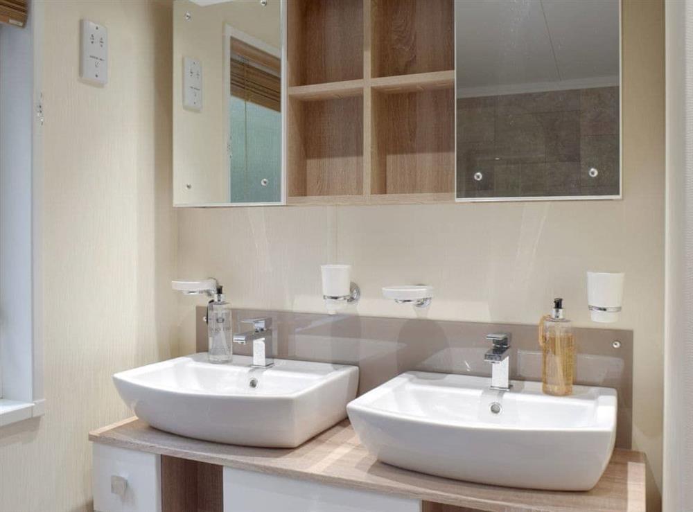 En-suite shower room (photo 2) at Beachwood in Corton, near Lowestoft, Suffolk