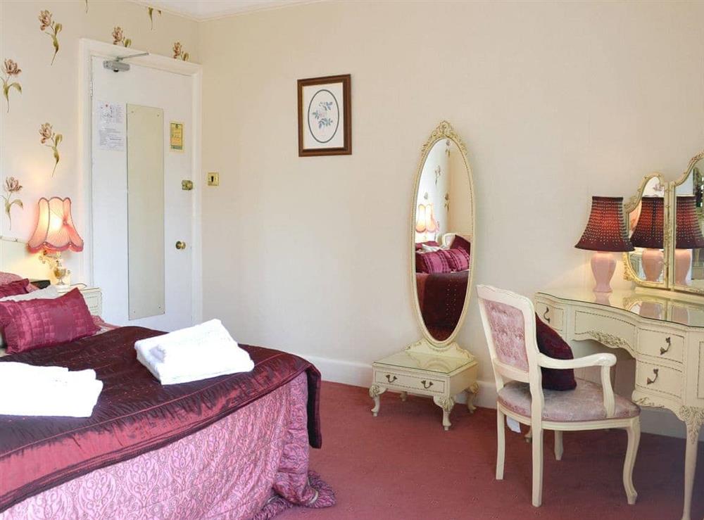 Spacious double bedroom at Beaford House in Beaford, near Winkleigh, Devon