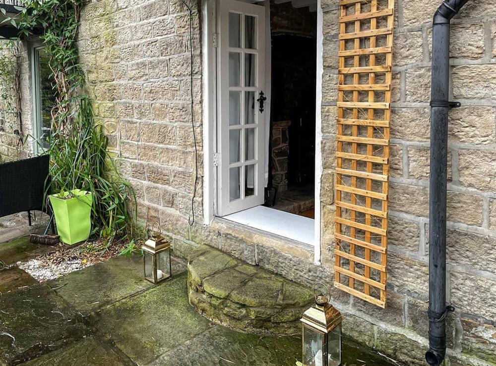 Patio at Bear Pit Cottage in Glossop, Derbyshire
