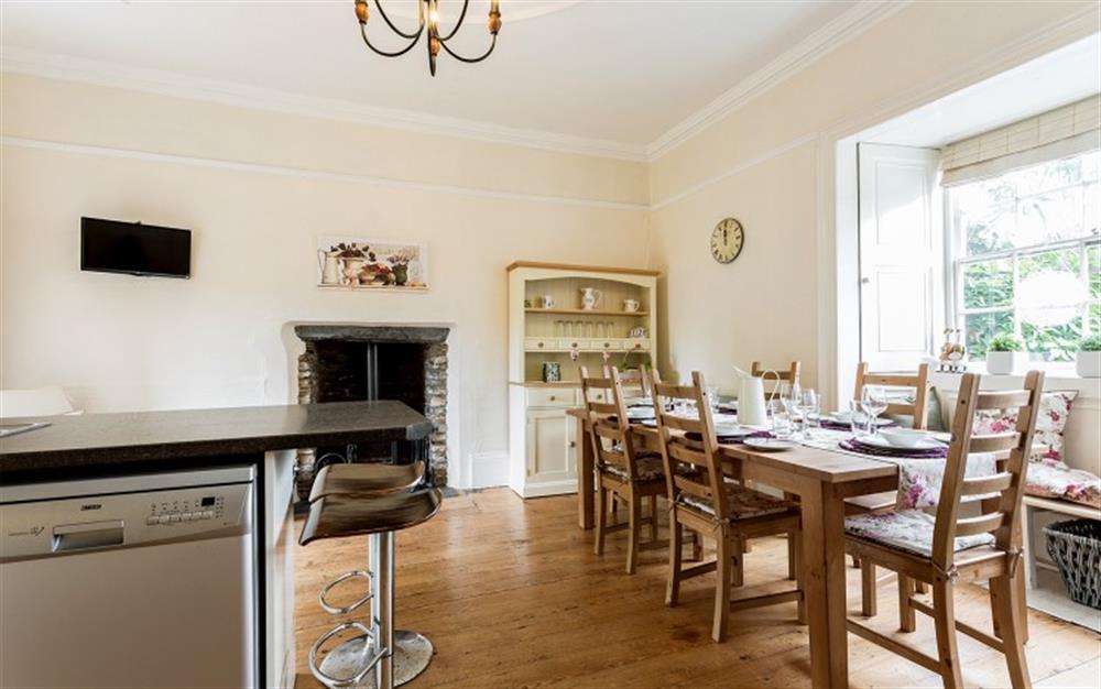 A closer look at the kitchen diner at Bearscombe Farm West Wing in Kingsbridge