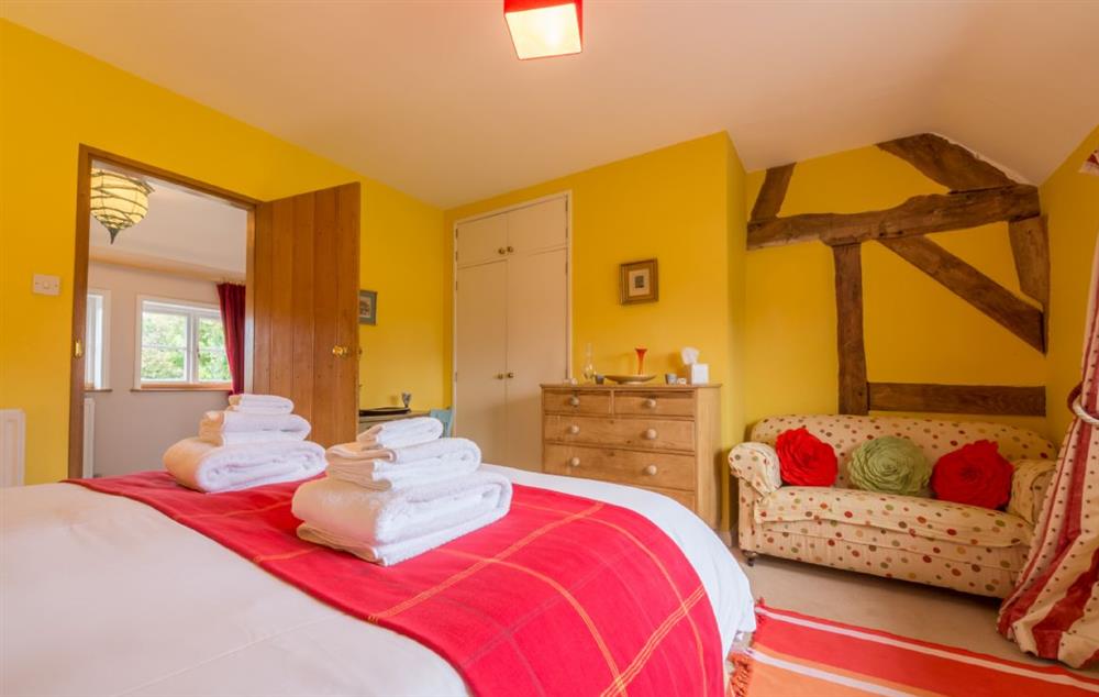 Double bedroom with 5’ bed in House (photo 3) at Bearwood House and Cottage, Pembridge, near Leominster