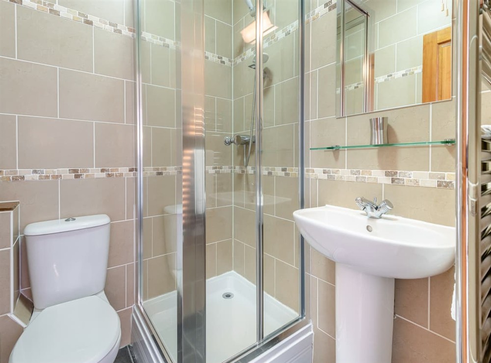 En-suite (photo 4) at Beatrice in Blandford Forum, Dorset