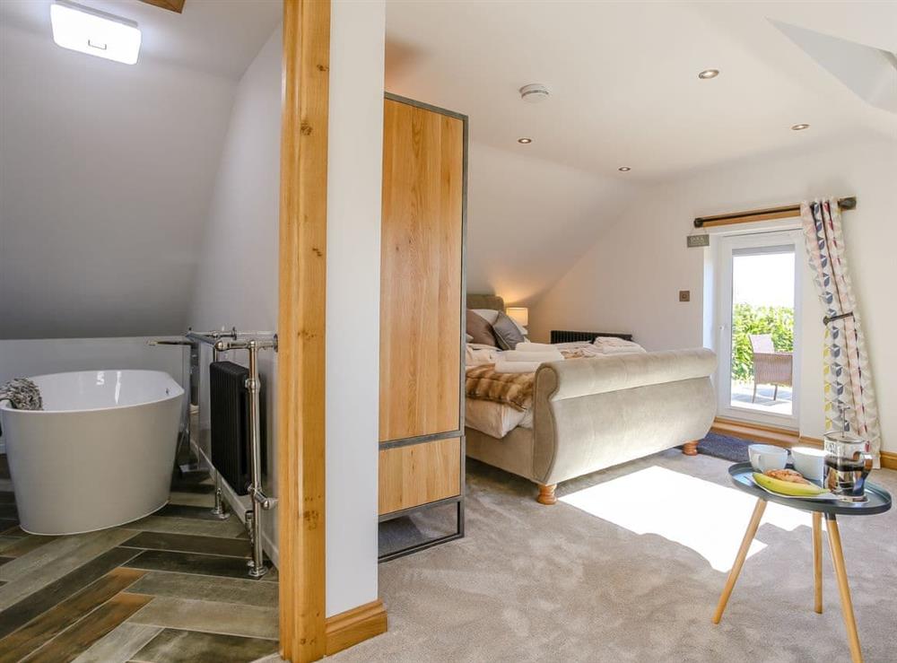 Double bedroom with en-suite at Beck View in Welton le Marsh, near Burgh le Marsh, Lincolnshire
