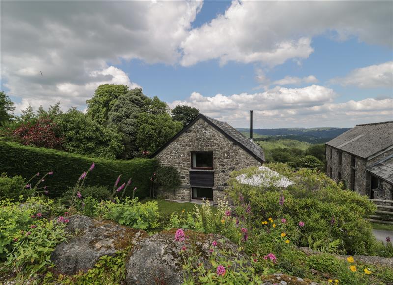 The setting around Beckaford Cottage