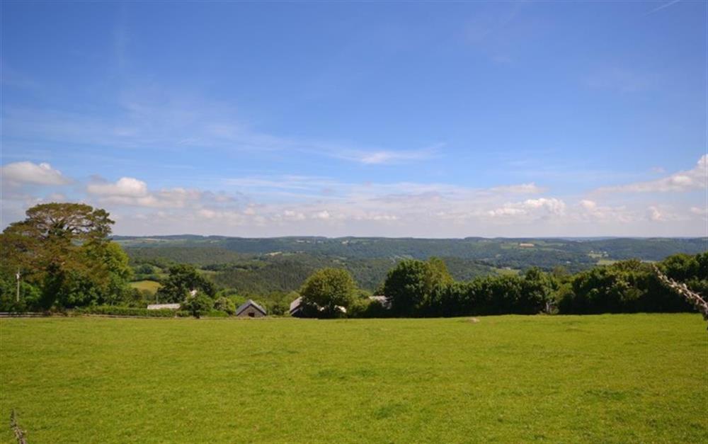 Beckaford Cottage is surrounded by beautiful Dartmoor scenery. at Beckaford Cottage in Manaton