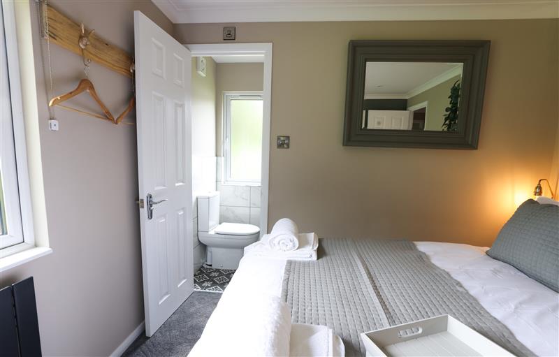 This is a bedroom (photo 2) at Bedale View Lodge, Wykeham near East Ayton