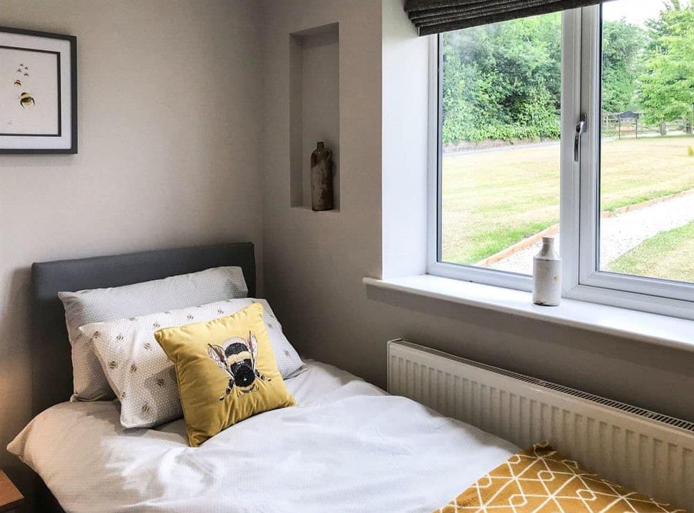 Single bedroom at Bee Keepers Cottage in Alfreton, Derbyshire