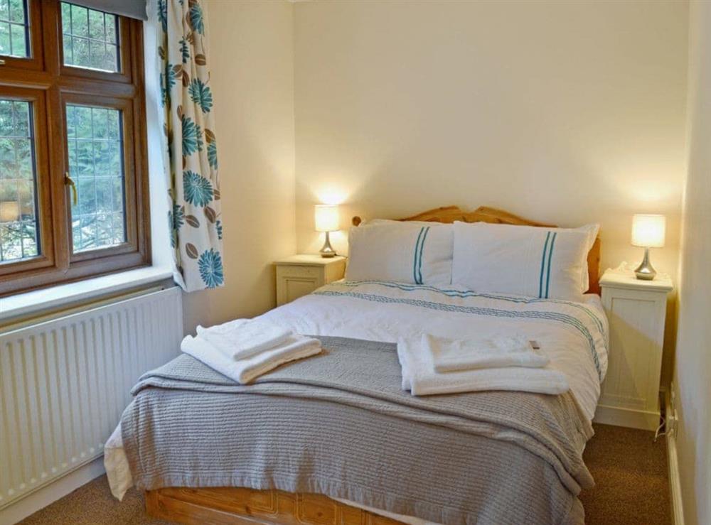 Double bedroom (photo 2) at Beech Cottage in Kirkby on Bain, near Woodhall Spa, Lincolnshire