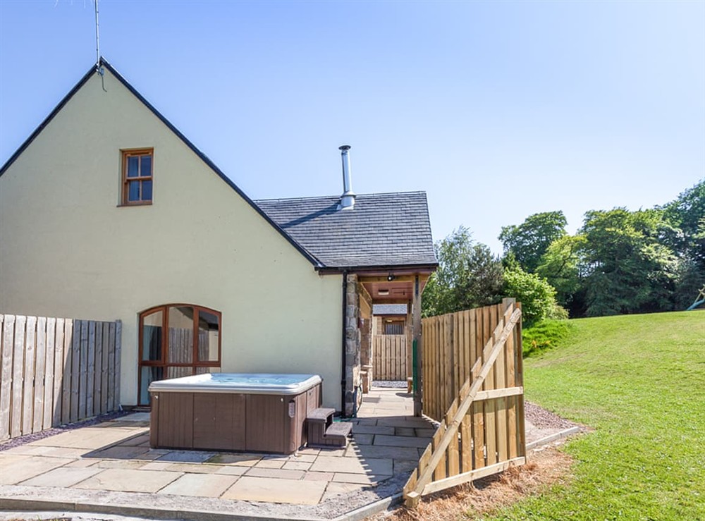 Patio at Beech Cottage in Linlithgow, West Lothian