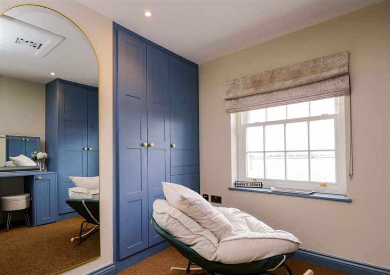 A bedroom in Beech (photo 3) at Beech, Elcot near Kintbury