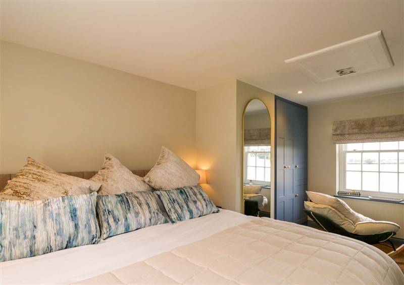 Bedroom (photo 2) at Beech, Elcot near Kintbury