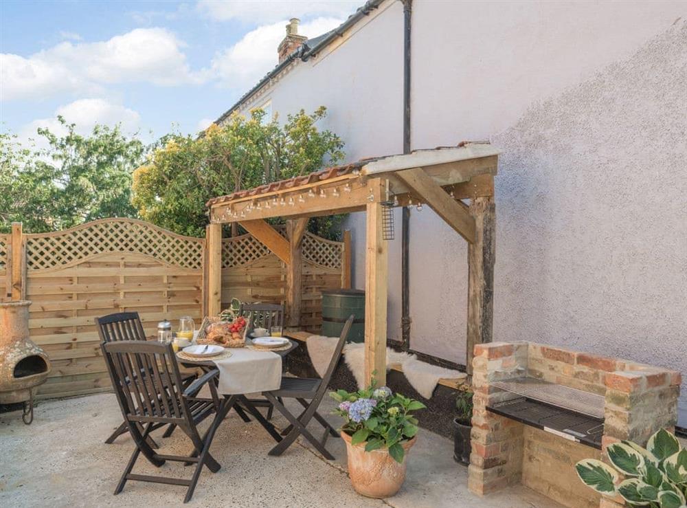 Outdoor area at Beehive Cottage in Gillingham, Norfolk