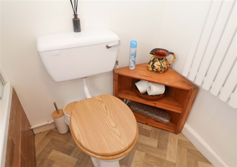 Bathroom (photo 4) at Beehive, Gillingham near Beccles