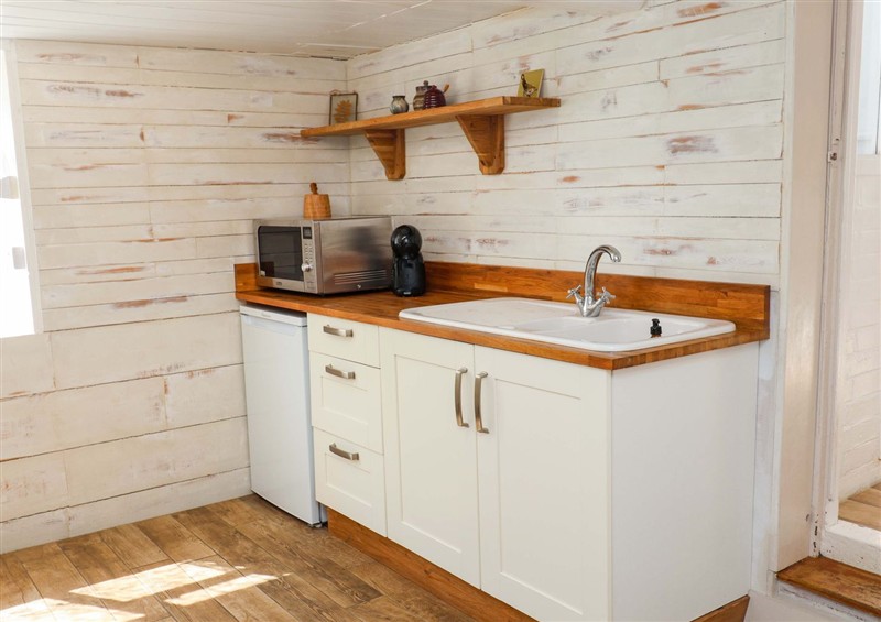 Kitchen (photo 3) at Beehive, Gillingham near Beccles