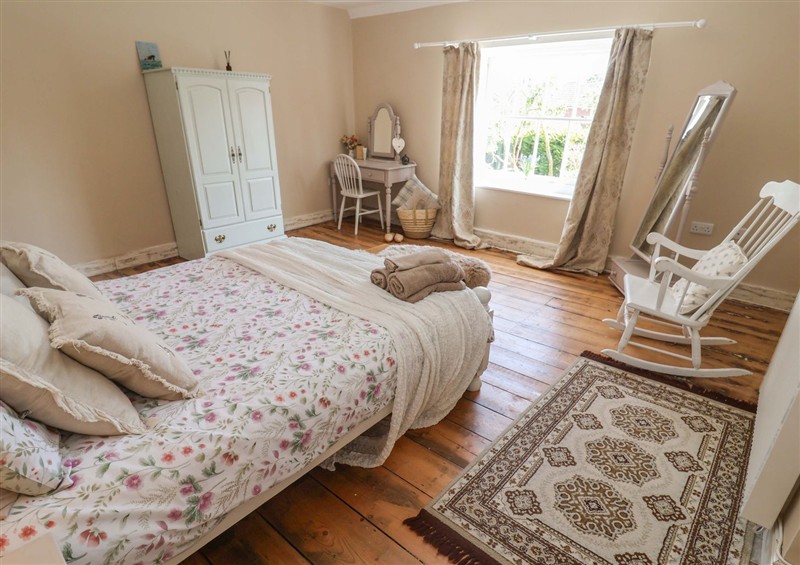 One of the 2 bedrooms (photo 2) at Beehive, Gillingham near Beccles