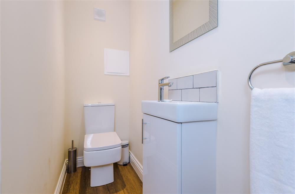 Cloakroom with underfloor heating