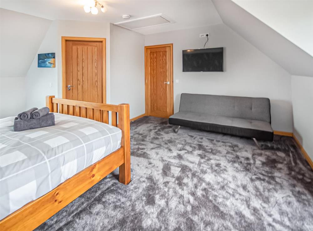 Double bedroom (photo 3) at Beinn View House in Conon Bridge, Ross-Shire