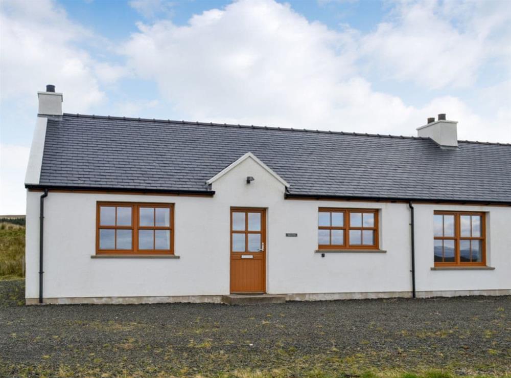Spacious, well-presented, semi-detached cottage at Beith in Hungladder, near Uig, Isle Of Skye