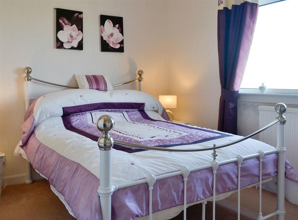 Double bedroom (photo 2) at Bel-Mar in Whithorn, near Newton Stewart, Wigtownshire