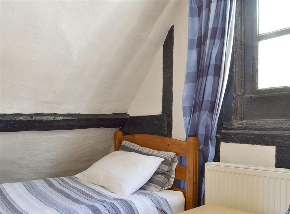 Cosy twin bedroom at Belfrey House in York, North Yorkshire